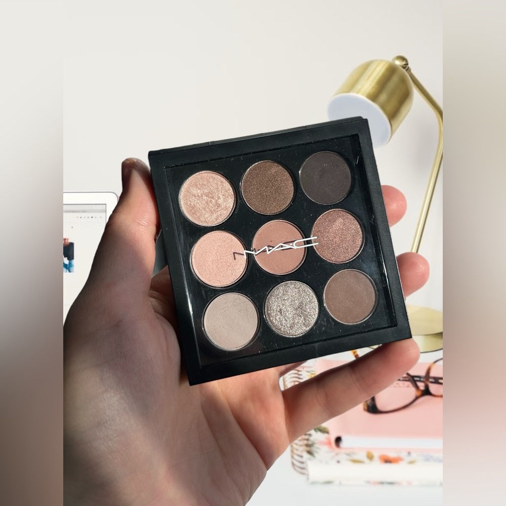 MAC  dusky rose times nine Eyeshadow pallet